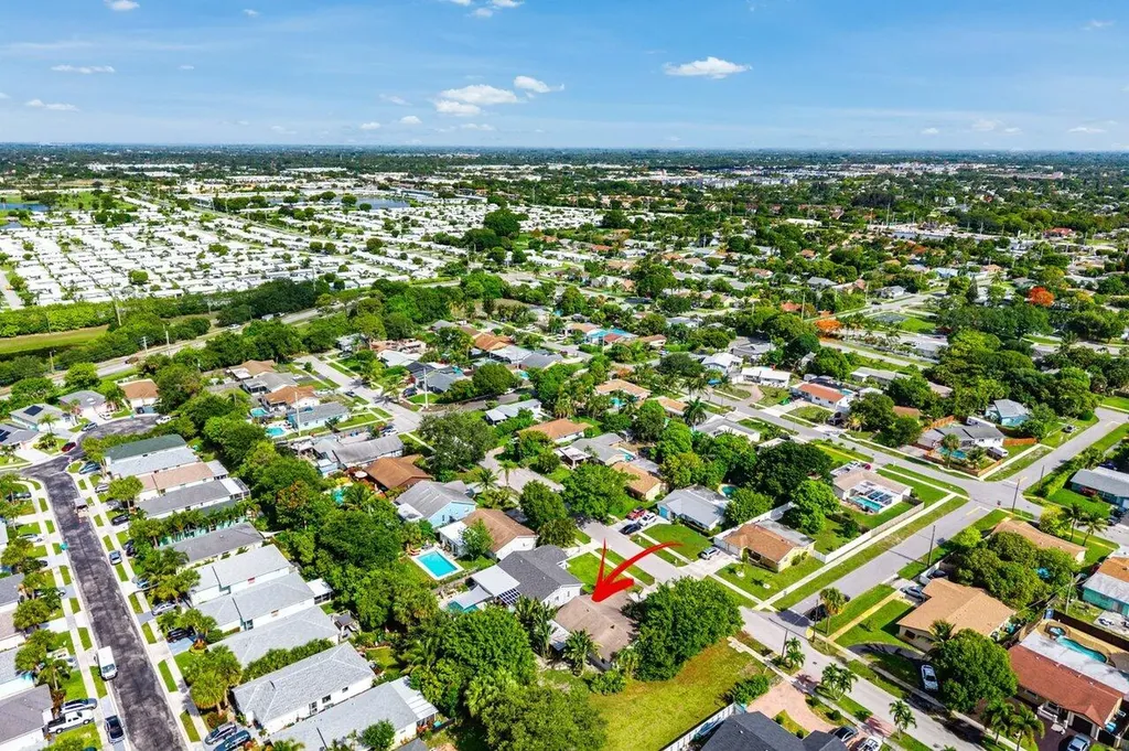 638 SW 4th Avenue Boynton Beach FL 33426