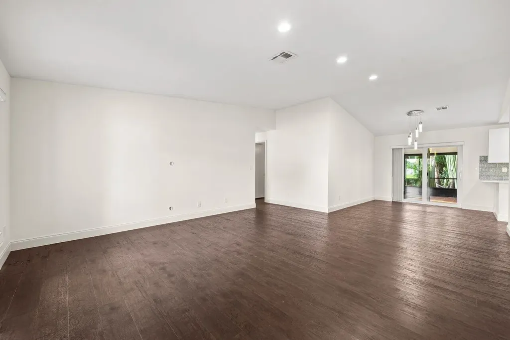 638 SW 4th Avenue Boynton Beach FL 33426