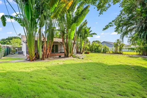 638 SW 4th Avenue Boynton Beach FL 33426