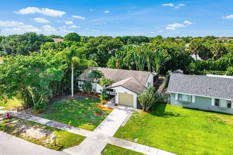 638 SW 4th Avenue Boynton Beach FL 33426