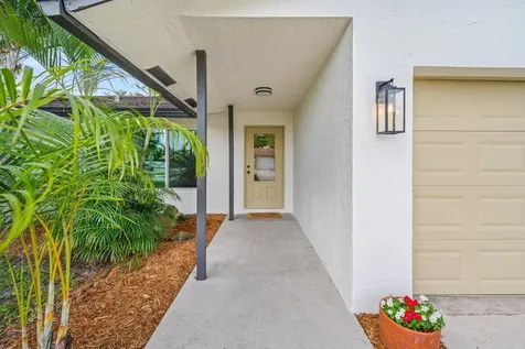 638 SW 4th Avenue Boynton Beach FL 33426