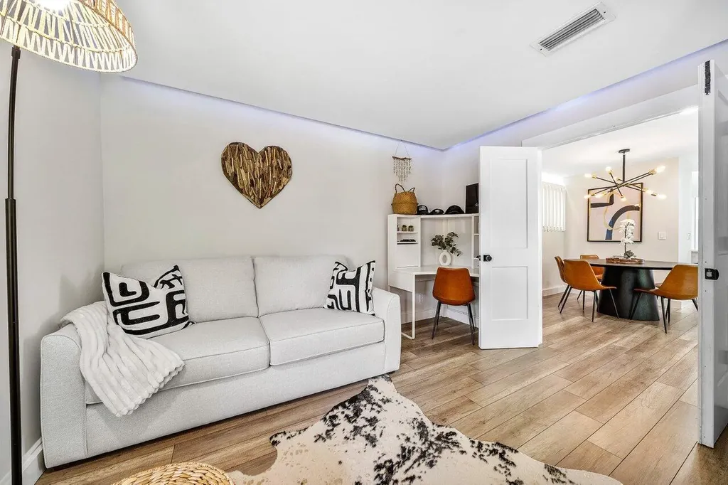 6078 Glendale Drive Boca Raton FL 33433