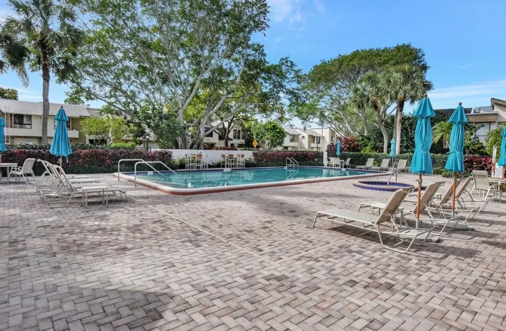 6078 Glendale Drive Boca Raton FL 33433
