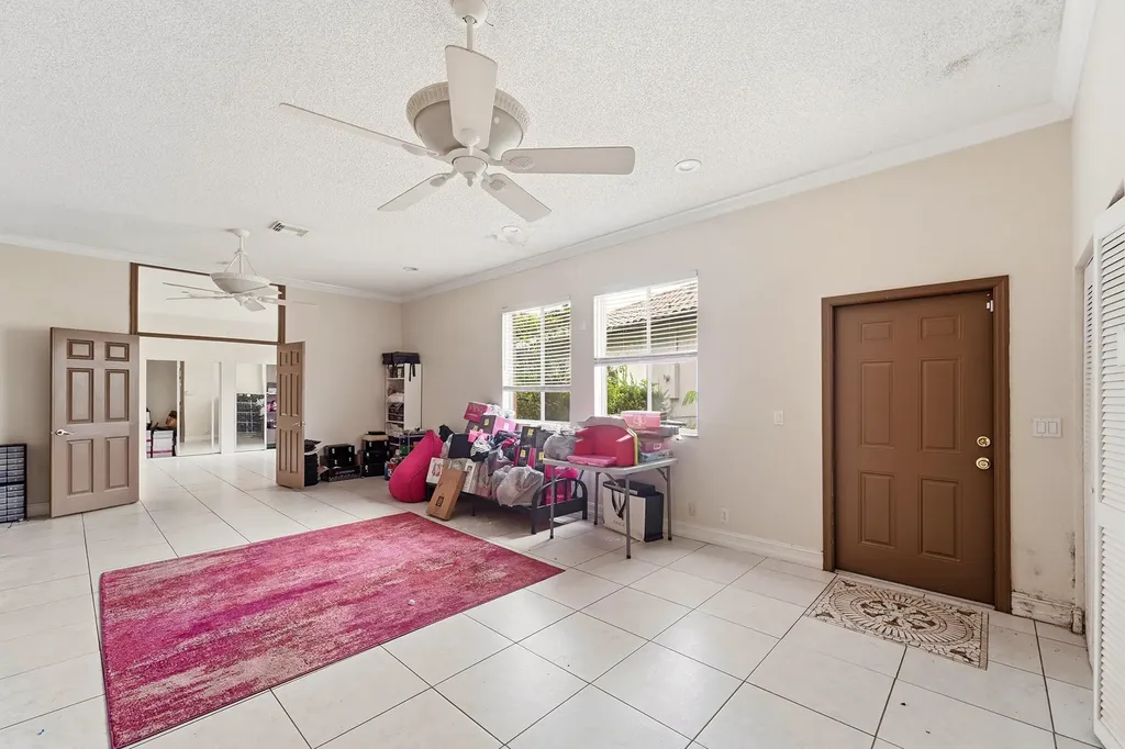 10710 NW 54th Place Coral Springs FL 33076