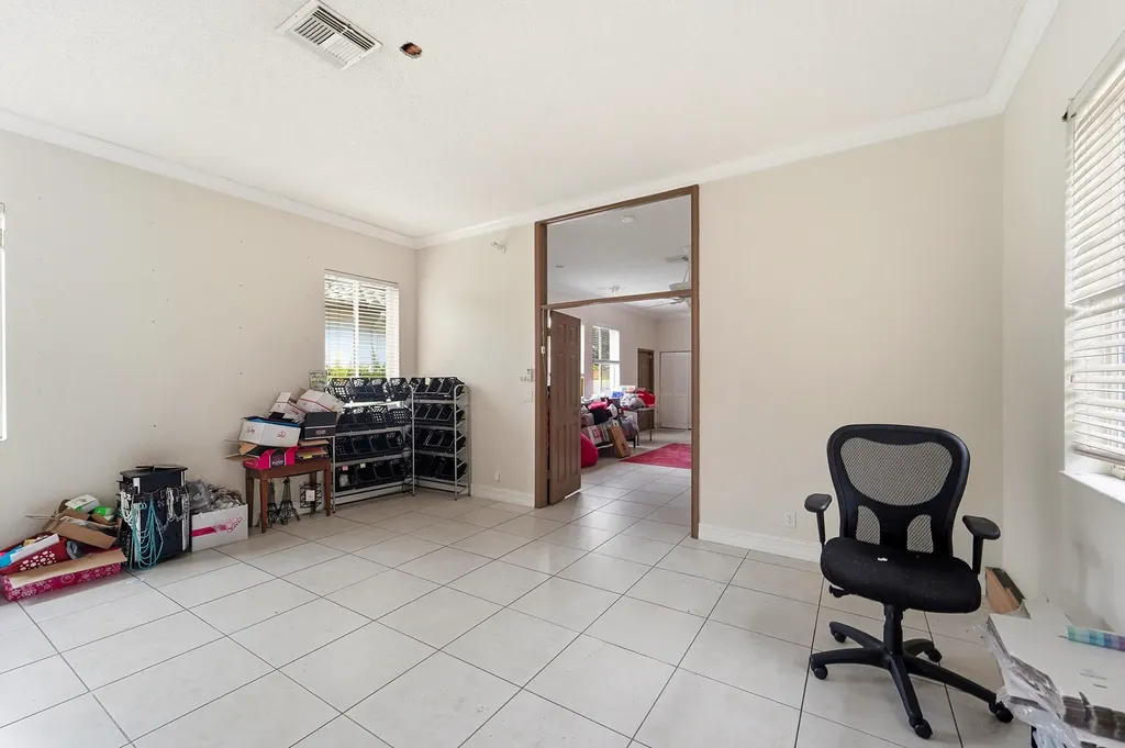 10710 NW 54th Place Coral Springs FL 33076