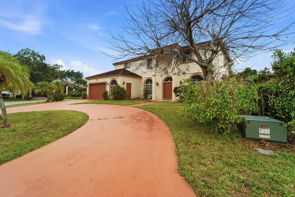 10710 NW 54th Place Coral Springs FL 33076
