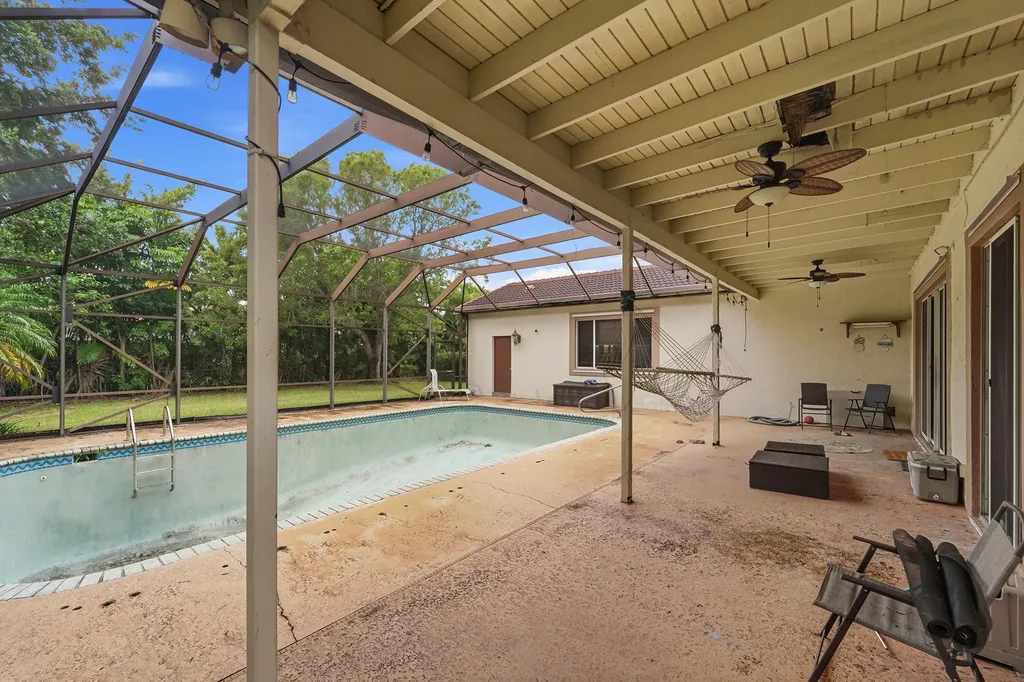 10710 NW 54th Place Coral Springs FL 33076