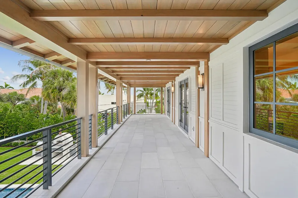 125 Worth Court N West Palm Beach FL 33405