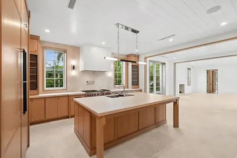 125 Worth Court N West Palm Beach FL 33405