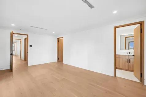 125 Worth Court N West Palm Beach FL 33405