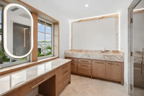 125 Worth Court N West Palm Beach FL 33405