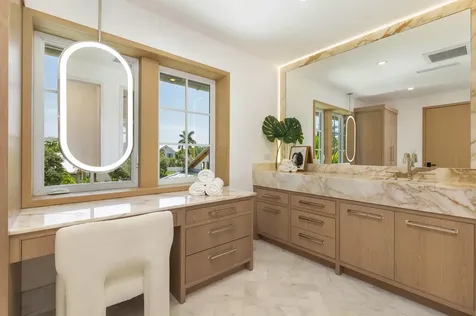 125 Worth Court N West Palm Beach FL 33405