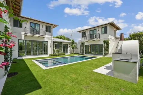 125 Worth Court N West Palm Beach FL 33405