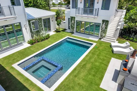 125 Worth Court N West Palm Beach FL 33405