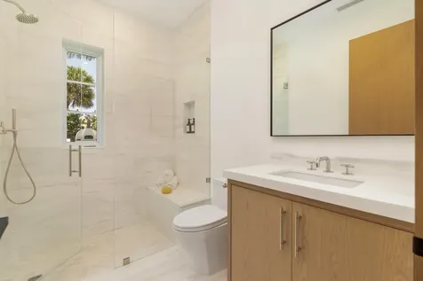 125 Worth Court N West Palm Beach FL 33405