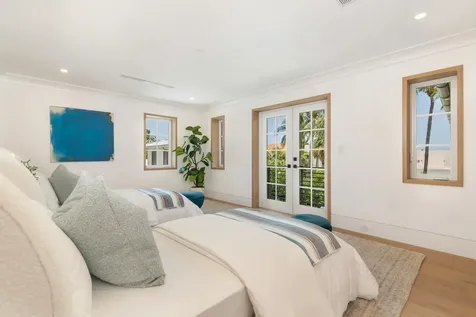125 Worth Court N West Palm Beach FL 33405