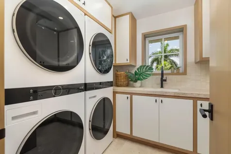 125 Worth Court N West Palm Beach FL 33405