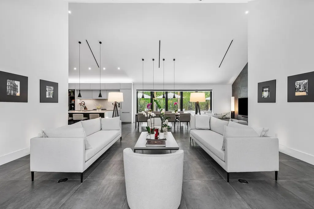 1275 N Swinton Avenue Delray Beach FL 33444