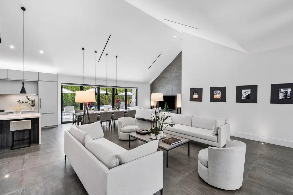 1275 N Swinton Avenue Delray Beach FL 33444