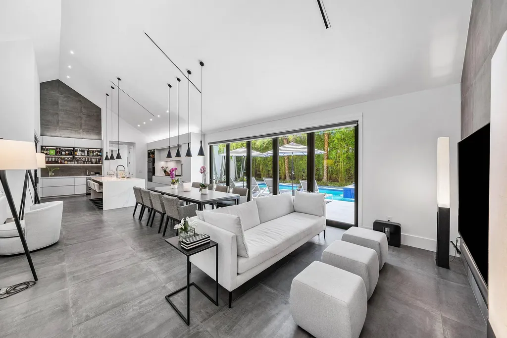 1275 N Swinton Avenue Delray Beach FL 33444