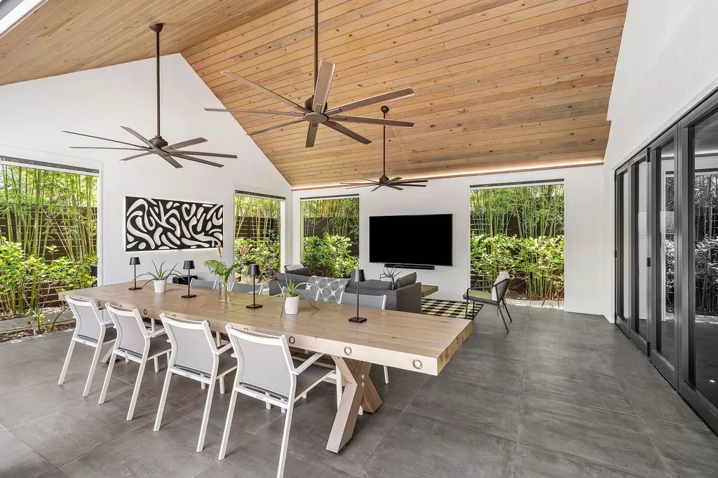 1275 N Swinton Avenue Delray Beach FL 33444