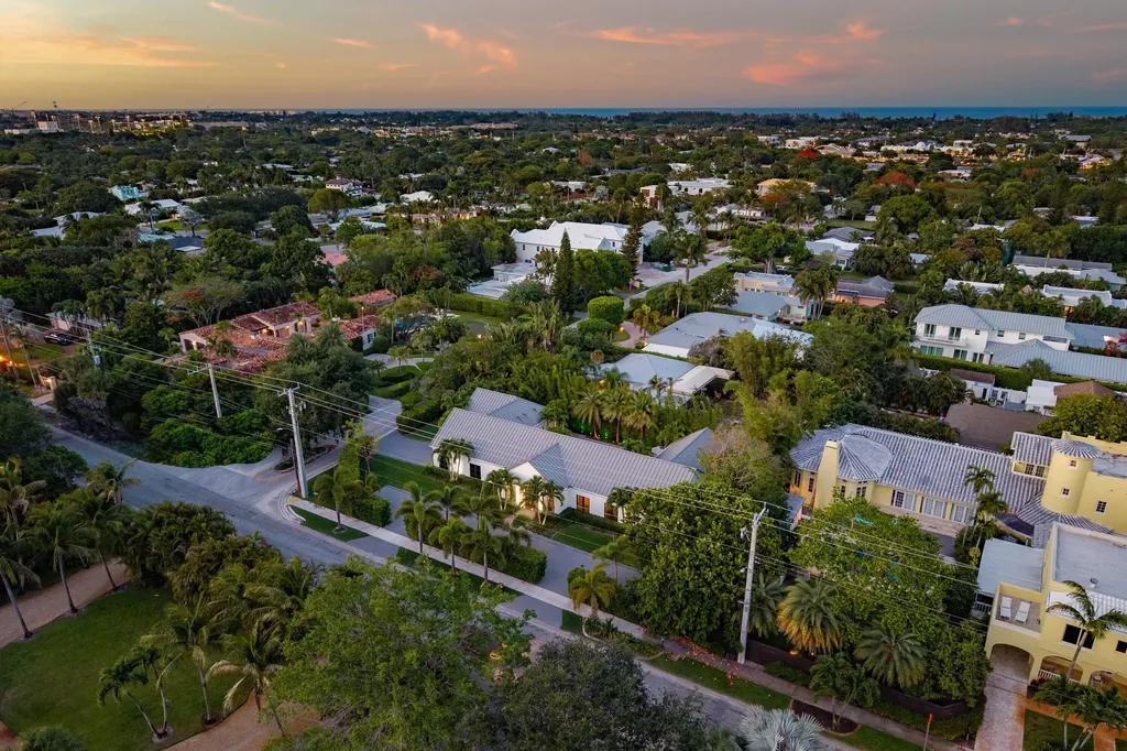 1275 N Swinton Avenue Delray Beach FL 33444