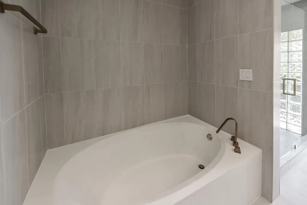 3185 St James Drive Boca Raton FL 33434