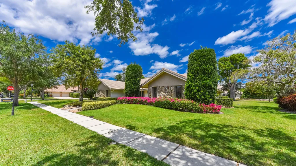 3185 St James Drive Boca Raton FL 33434