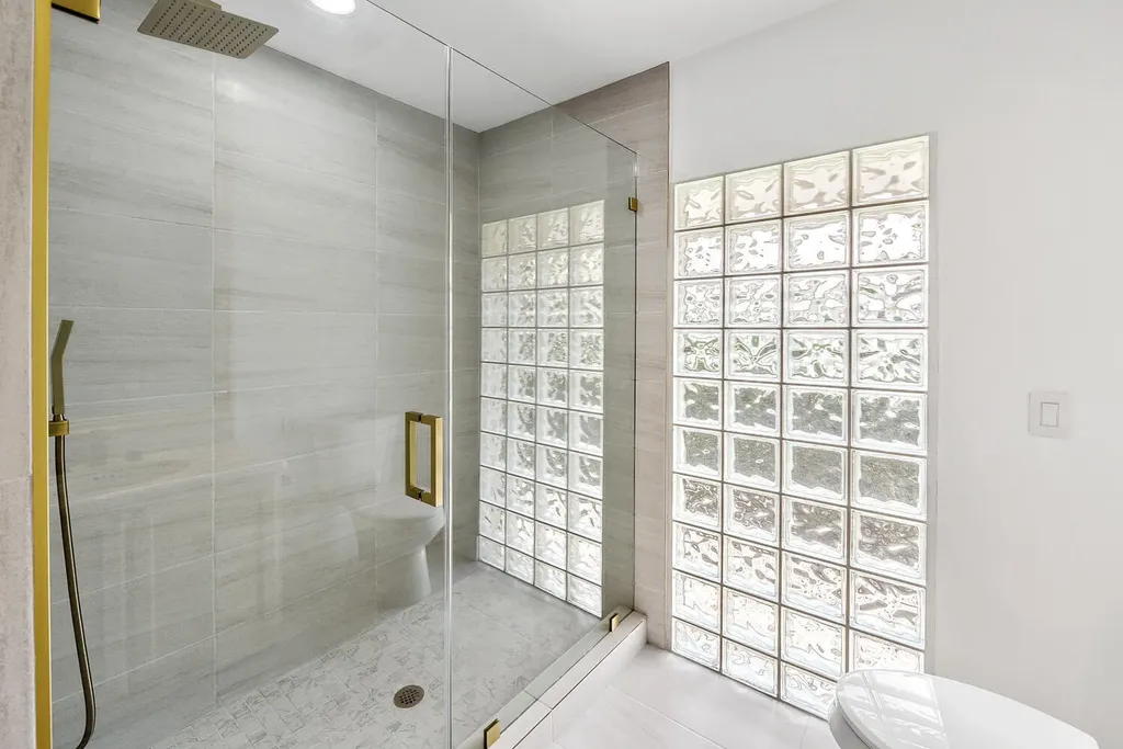 3185 St James Drive Boca Raton FL 33434