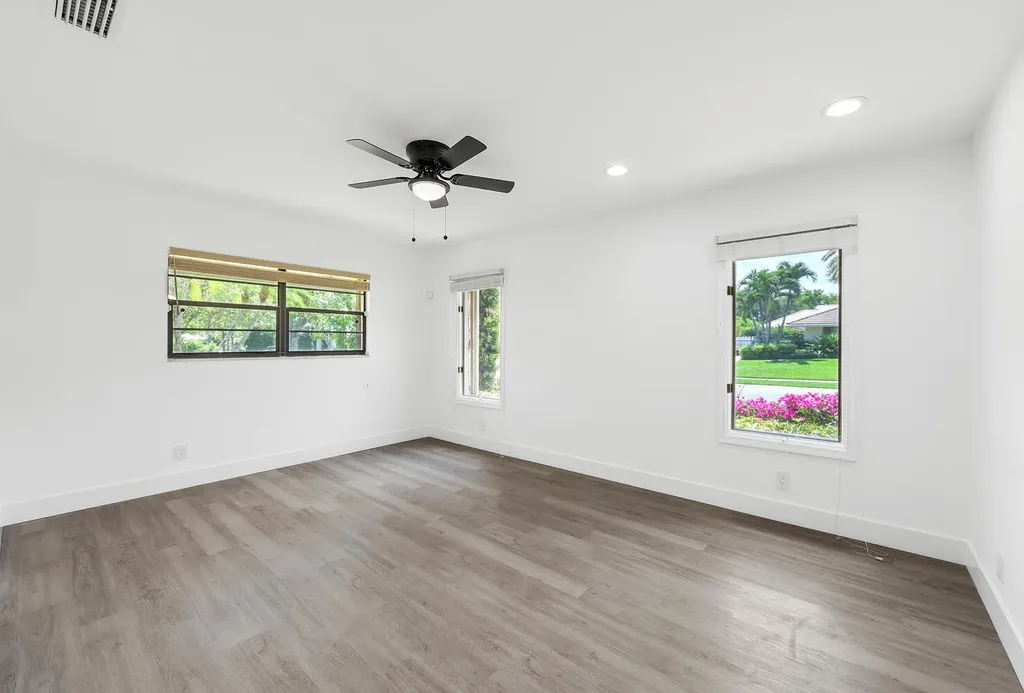 3185 St James Drive Boca Raton FL 33434