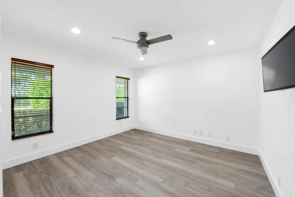 3185 St James Drive Boca Raton FL 33434