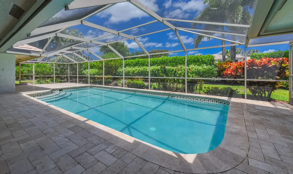 3185 St James Drive Boca Raton FL 33434