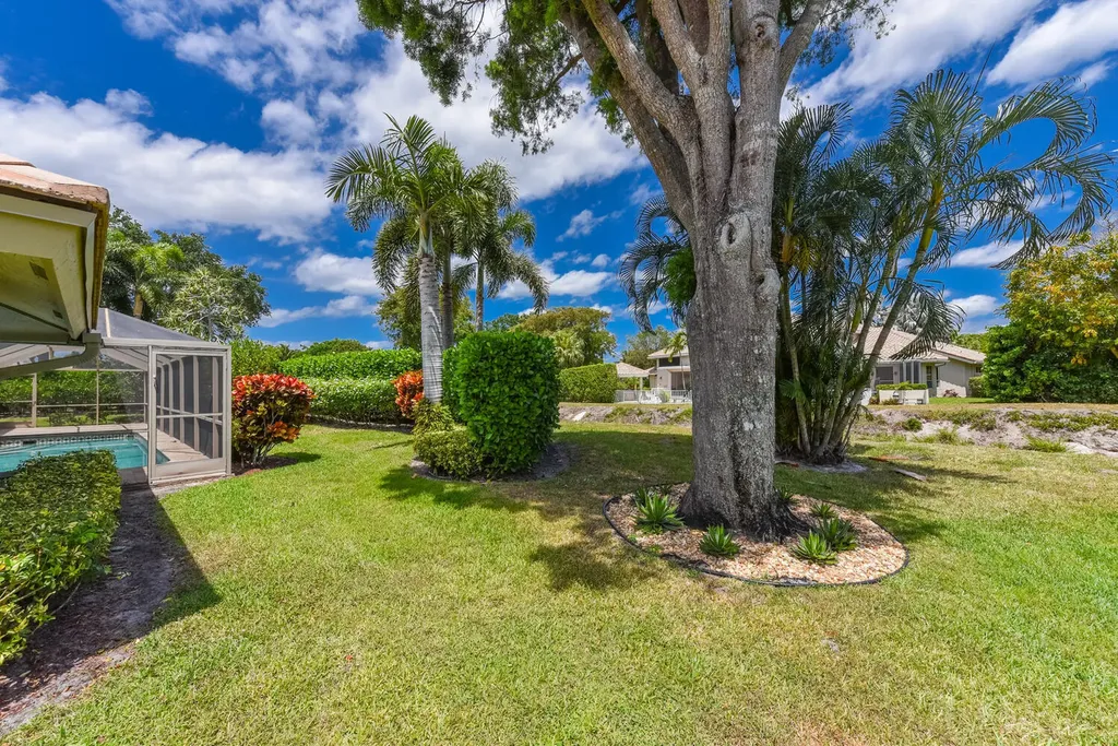 3185 St James Drive Boca Raton FL 33434