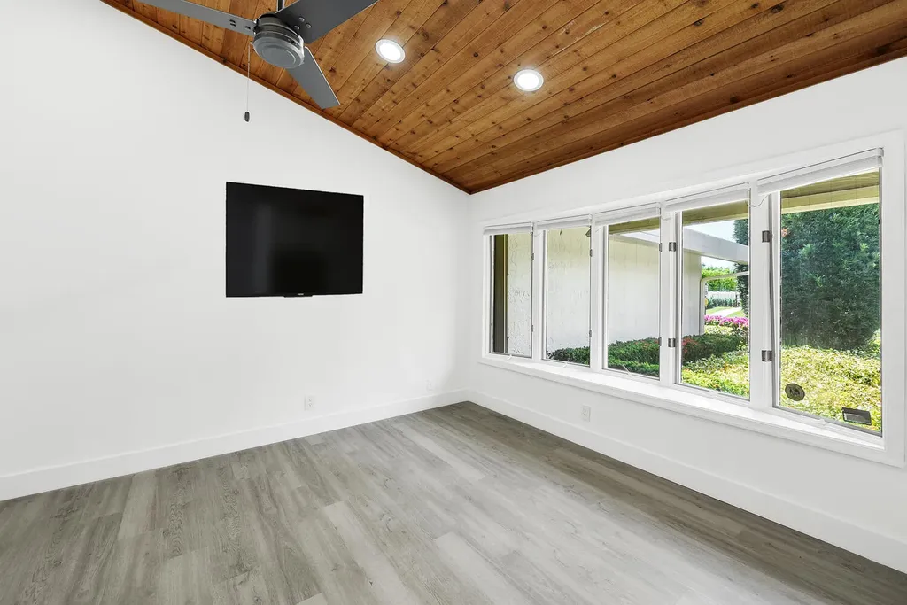 3185 St James Drive Boca Raton FL 33434
