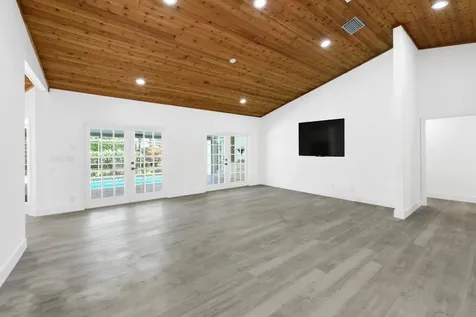 3185 St James Drive Boca Raton FL 33434