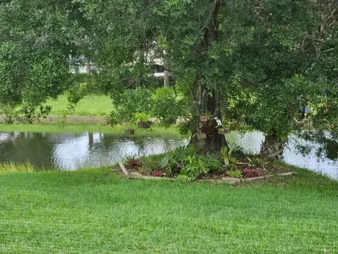 552 SW Calamondin Way Way SW Vero Beach FL 32968