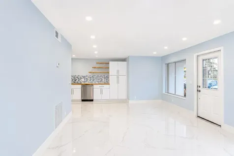 303 Knotty Pine Circle Greenacres FL 33463