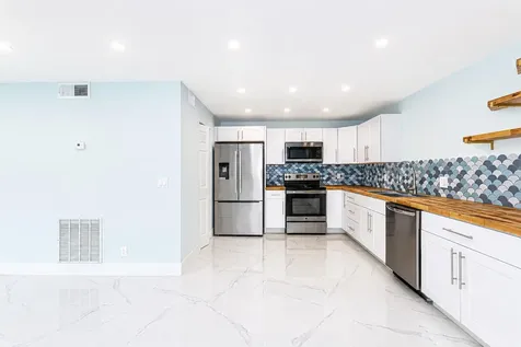 303 Knotty Pine Circle Greenacres FL 33463