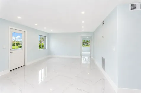 303 Knotty Pine Circle Greenacres FL 33463