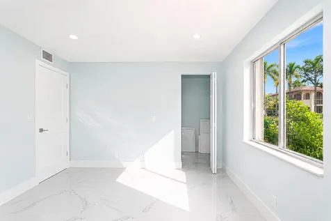 303 Knotty Pine Circle Greenacres FL 33463