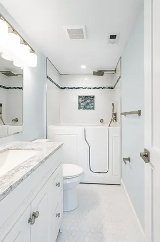 303 Knotty Pine Circle Greenacres FL 33463