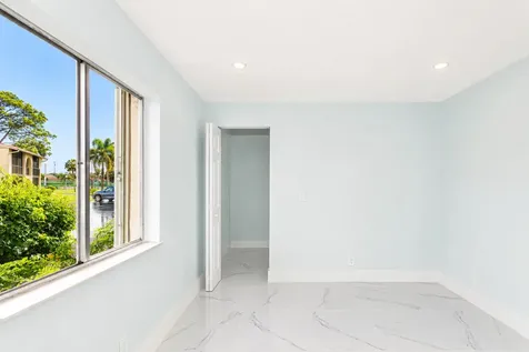 303 Knotty Pine Circle Greenacres FL 33463