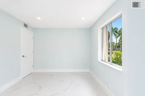 303 Knotty Pine Circle Greenacres FL 33463