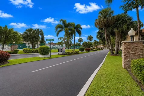 303 Knotty Pine Circle Greenacres FL 33463