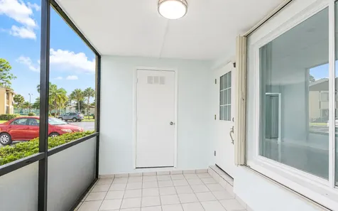 303 Knotty Pine Circle Greenacres FL 33463