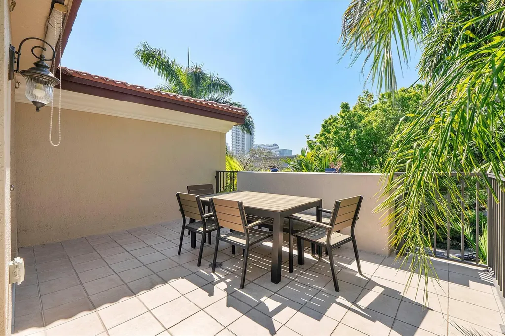430 NE 7th Avenue Fort Lauderdale FL 33301