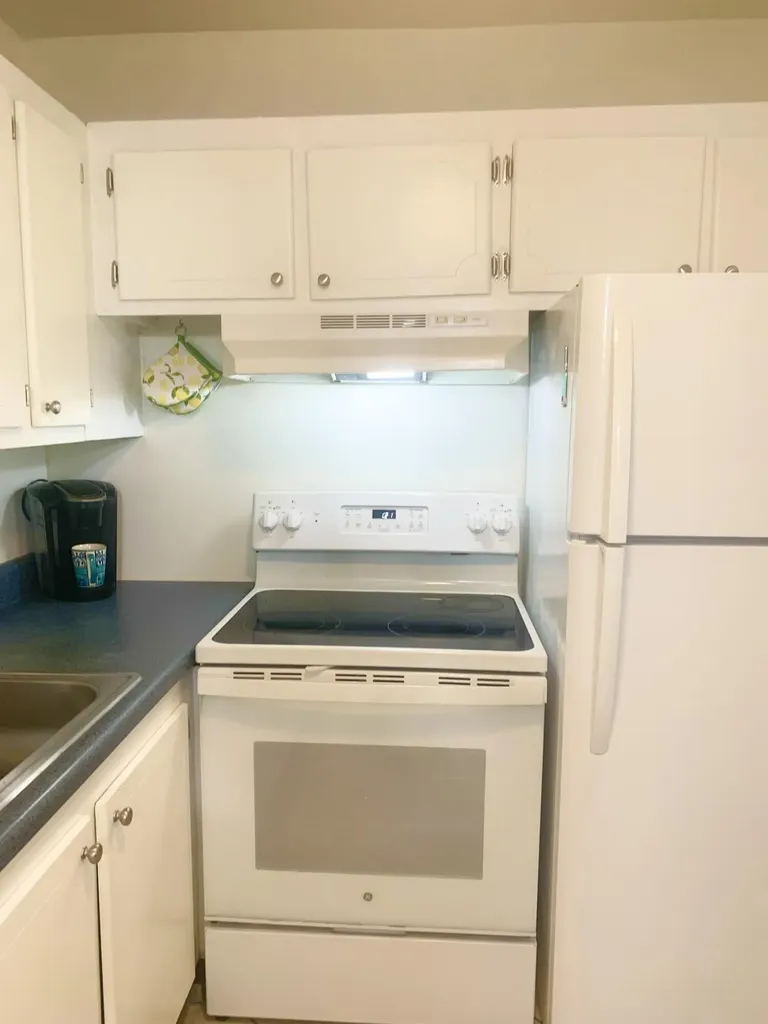 123 Canterbury E West Palm Beach FL 33417