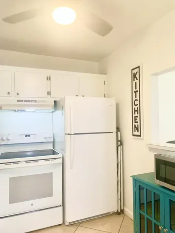 123 Canterbury E West Palm Beach FL 33417