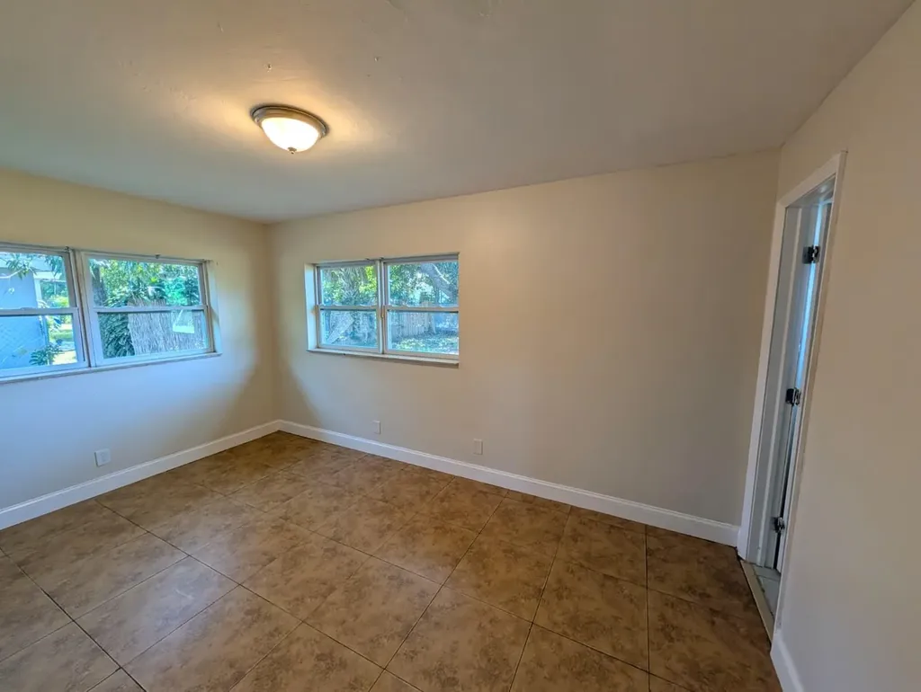 180 Penn Way Fort Lauderdale FL 33312