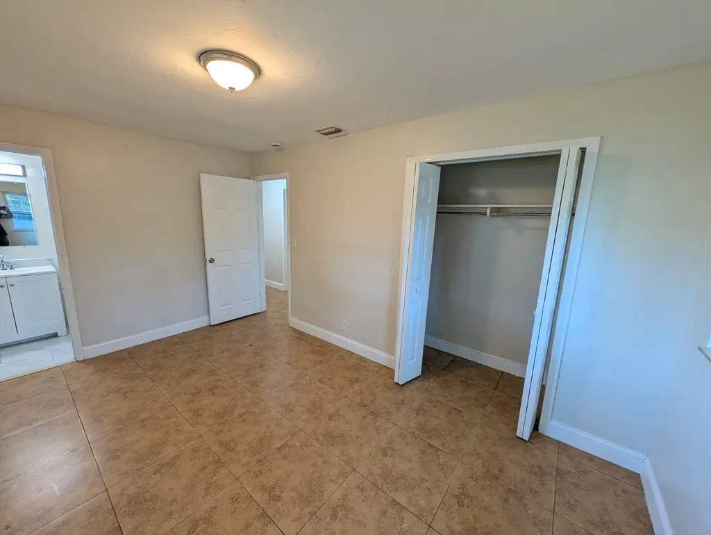 180 Penn Way Fort Lauderdale FL 33312
